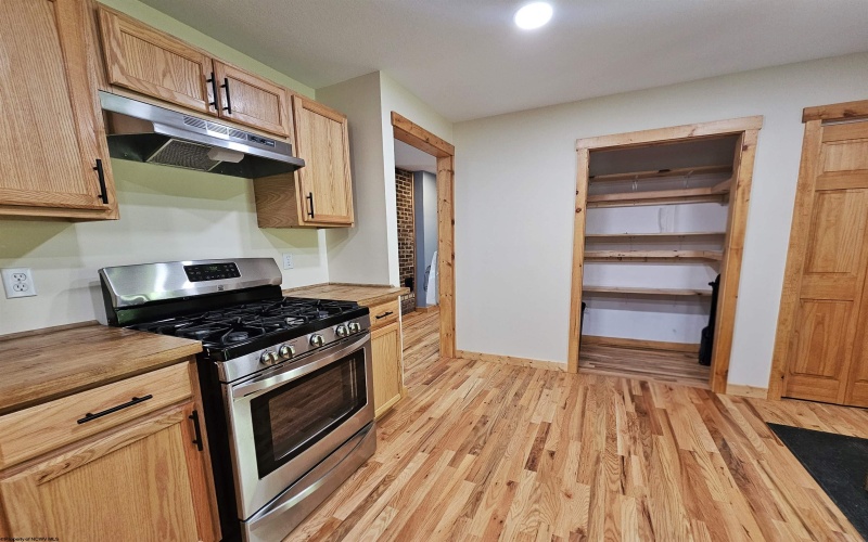 402 Battle Run Road, Wallace, West Virginia 26448, 3 Bedrooms Bedrooms, 5 Rooms Rooms,2 BathroomsBathrooms,Single Family Detached,For Sale,Battle Run,10164560