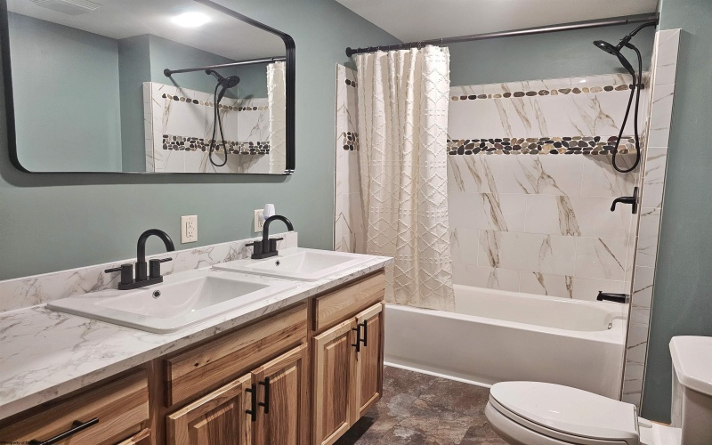 402 Battle Run Road, Wallace, West Virginia 26448, 3 Bedrooms Bedrooms, 5 Rooms Rooms,2 BathroomsBathrooms,Single Family Detached,For Sale,Battle Run,10164560