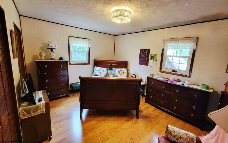 267 Oak Street, Jane Lew, West Virginia 26378, 3 Bedrooms Bedrooms, 10 Rooms Rooms,2 BathroomsBathrooms,Single Family Detached,For Sale,Oak,10164561