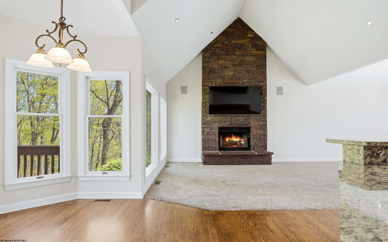 1020 Deerwood Drive, Morgantown, West Virginia 26508, 4 Bedrooms Bedrooms, 10 Rooms Rooms,3 BathroomsBathrooms,Single Family Detached,For Sale,Deerwood,10164554