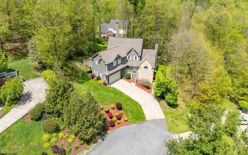 1020 Deerwood Drive, Morgantown, West Virginia 26508, 4 Bedrooms Bedrooms, 10 Rooms Rooms,3 BathroomsBathrooms,Single Family Detached,For Sale,Deerwood,10164554