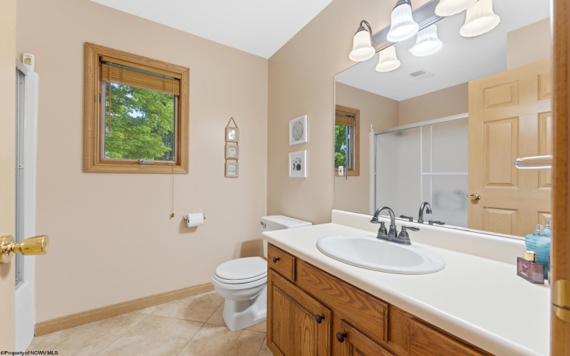 1023 Ashton Drive, Morgantown, West Virginia 26508, 4 Bedrooms Bedrooms, 9 Rooms Rooms,3 BathroomsBathrooms,Single Family Detached,For Sale,Ashton,10164553