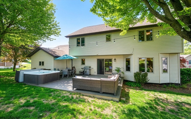 1023 Ashton Drive, Morgantown, West Virginia 26508, 4 Bedrooms Bedrooms, 9 Rooms Rooms,3 BathroomsBathrooms,Single Family Detached,For Sale,Ashton,10164553