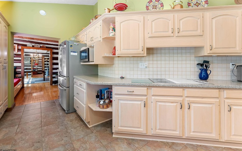 360 Country Club Drive, Terra Alta, West Virginia 26537, 3 Bedrooms Bedrooms, 8 Rooms Rooms,2 BathroomsBathrooms,Single Family Detached,For Sale,Country Club,10164552