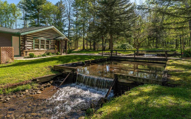 360 Country Club Drive, Terra Alta, West Virginia 26537, 3 Bedrooms Bedrooms, 8 Rooms Rooms,2 BathroomsBathrooms,Single Family Detached,For Sale,Country Club,10164552