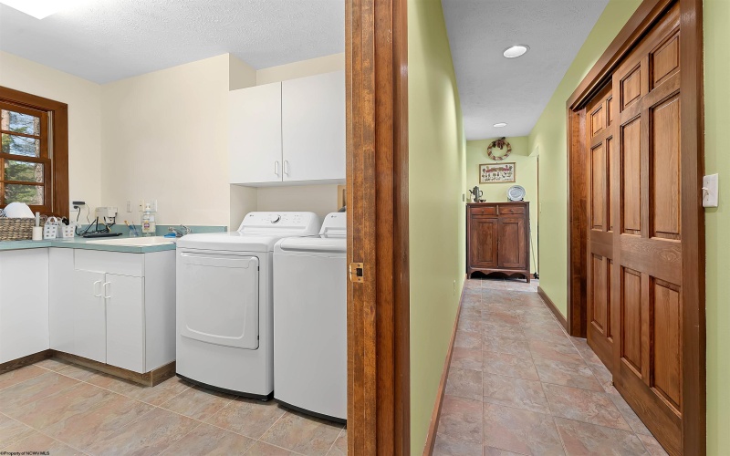 360 Country Club Drive, Terra Alta, West Virginia 26537, 3 Bedrooms Bedrooms, 8 Rooms Rooms,2 BathroomsBathrooms,Single Family Detached,For Sale,Country Club,10164552