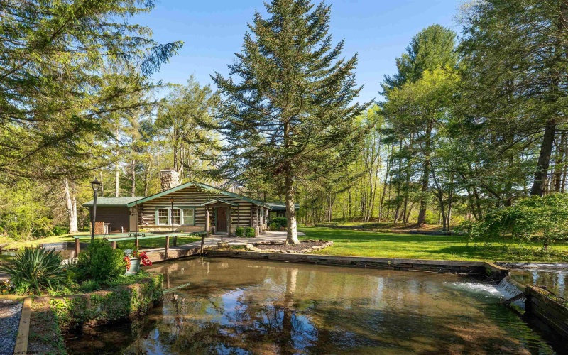 360 Country Club Drive, Terra Alta, West Virginia 26537, 3 Bedrooms Bedrooms, 8 Rooms Rooms,2 BathroomsBathrooms,Single Family Detached,For Sale,Country Club,10164552