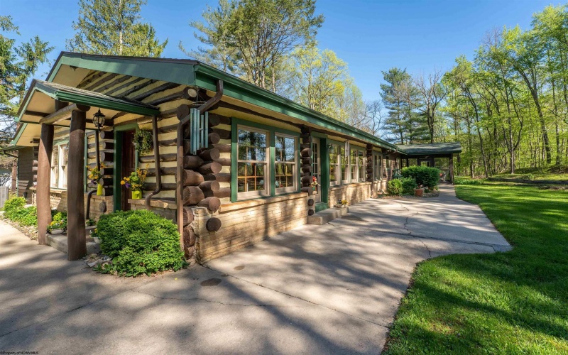 360 Country Club Drive, Terra Alta, West Virginia 26537, 3 Bedrooms Bedrooms, 8 Rooms Rooms,2 BathroomsBathrooms,Single Family Detached,For Sale,Country Club,10164552