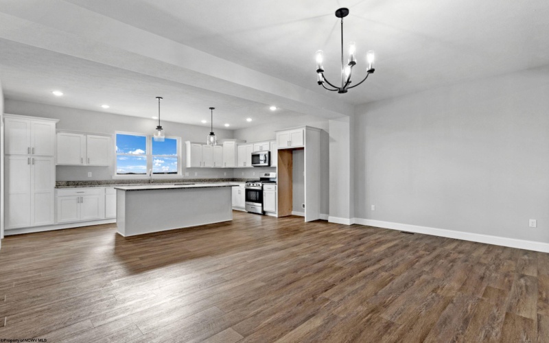 292 Red Oak Lane, Morgantown, West Virginia 26501, 3 Bedrooms Bedrooms, 7 Rooms Rooms,2 BathroomsBathrooms,Single Family Attached,For Sale,Red Oak,10164597