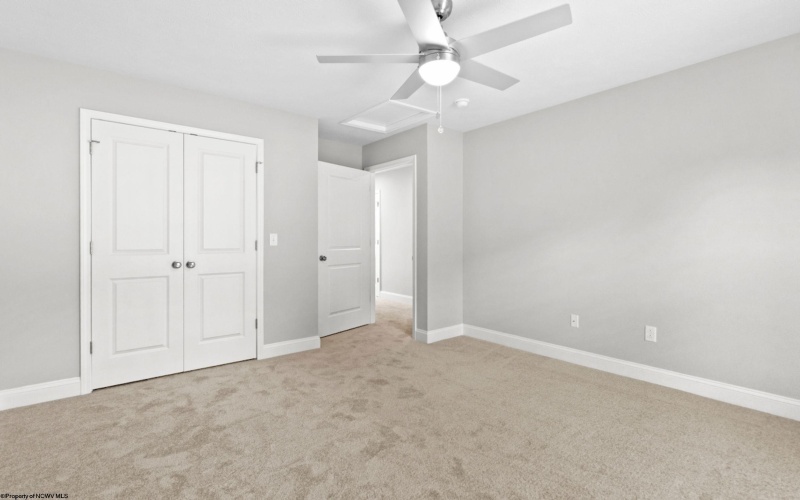 292 Red Oak Lane, Morgantown, West Virginia 26501, 3 Bedrooms Bedrooms, 7 Rooms Rooms,2 BathroomsBathrooms,Single Family Attached,For Sale,Red Oak,10164597