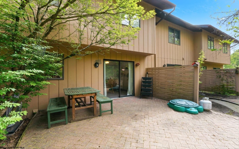 201 Morgan Drive, Morgantown, West Virginia 26050, 3 Bedrooms Bedrooms, 7 Rooms Rooms,1 BathroomBathrooms,Single Family Attached,For Sale,Morgan,10164591