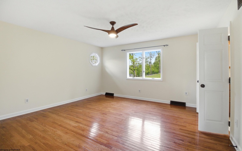 4699 Shadyside Lane, Morgantown, West Virginia 26508, 4 Bedrooms Bedrooms, 8 Rooms Rooms,3 BathroomsBathrooms,Single Family Detached,For Sale,Shadyside,10164600