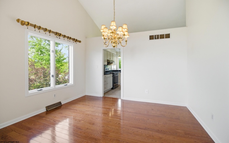 4699 Shadyside Lane, Morgantown, West Virginia 26508, 4 Bedrooms Bedrooms, 8 Rooms Rooms,3 BathroomsBathrooms,Single Family Detached,For Sale,Shadyside,10164600