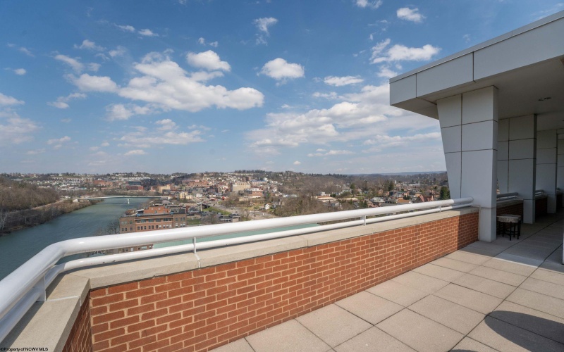 2 Waterfront 17 W Place, Morgantown, West Virginia 26501, 3 Bedrooms Bedrooms, 6 Rooms Rooms,2 BathroomsBathrooms,Single Family Attached,For Sale,Waterfront 17 W,10164582