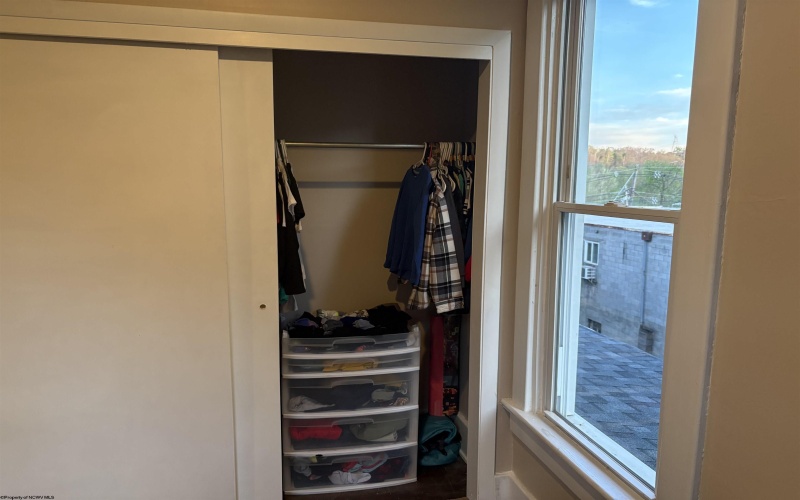 306 5th Street, Fairmont, West Virginia 26554, 3 Bedrooms Bedrooms, 6 Rooms Rooms,1 BathroomBathrooms,Single Family Detached,For Sale,5th,10164567