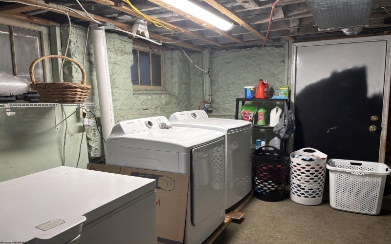 306 5th Street, Fairmont, West Virginia 26554, 3 Bedrooms Bedrooms, 6 Rooms Rooms,1 BathroomBathrooms,Single Family Detached,For Sale,5th,10164567