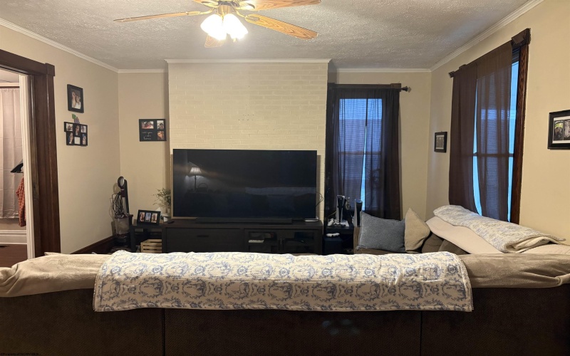 306 5th Street, Fairmont, West Virginia 26554, 3 Bedrooms Bedrooms, 6 Rooms Rooms,1 BathroomBathrooms,Single Family Detached,For Sale,5th,10164567