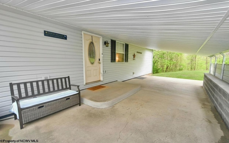 113 Porter Avenue, Farmington, West Virginia 26571, 3 Bedrooms Bedrooms, 5 Rooms Rooms,2 BathroomsBathrooms,Single Family Detached,For Sale,Porter,10164573