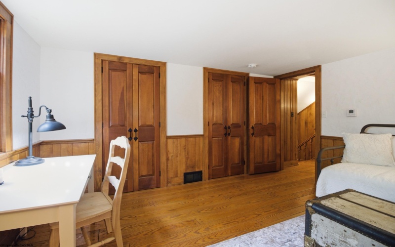 1570 Country Club Road, Clarksburg, West Virginia 26301, 4 Bedrooms Bedrooms, 8 Rooms Rooms,2 BathroomsBathrooms,Single Family Detached,For Sale,Country Club,10164568