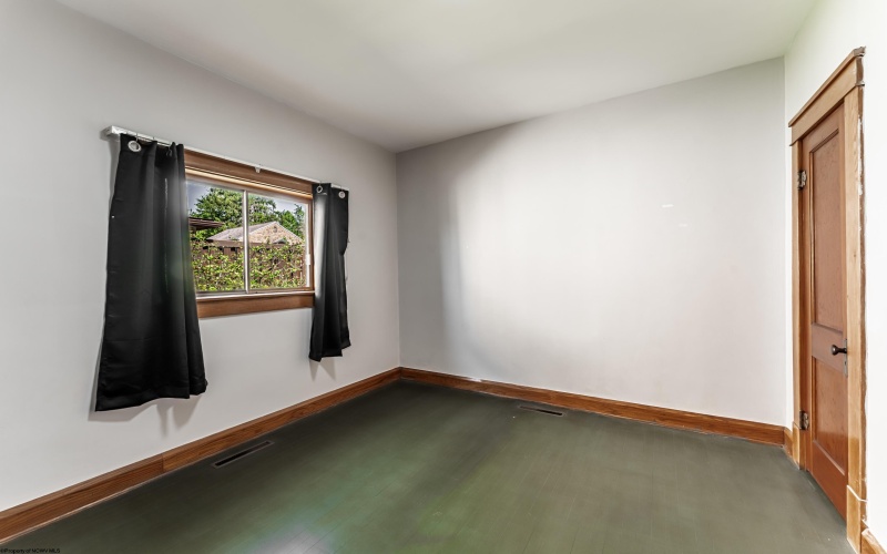 913 Fleming Avenue, Fairmont, West Virginia 26554, 2 Bedrooms Bedrooms, 7 Rooms Rooms,1 BathroomBathrooms,Single Family Detached,For Sale,Fleming,10164572