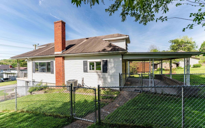 913 Fleming Avenue, Fairmont, West Virginia 26554, 2 Bedrooms Bedrooms, 7 Rooms Rooms,1 BathroomBathrooms,Single Family Detached,For Sale,Fleming,10164572