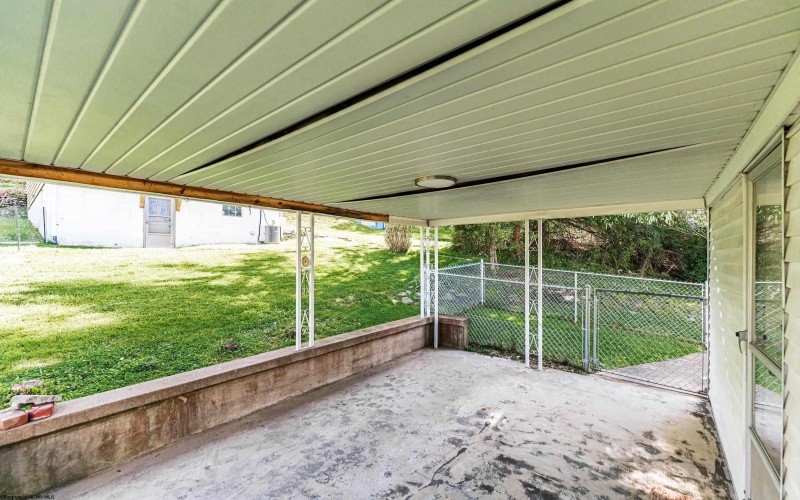 913 Fleming Avenue, Fairmont, West Virginia 26554, 2 Bedrooms Bedrooms, 7 Rooms Rooms,1 BathroomBathrooms,Single Family Detached,For Sale,Fleming,10164572