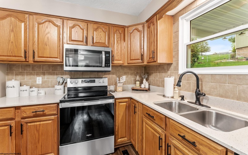 2299 Meadows Drive, Morgantown, West Virginia 26505, 3 Bedrooms Bedrooms, 6 Rooms Rooms,1 BathroomBathrooms,Single Family Detached,For Sale,Meadows,10164570
