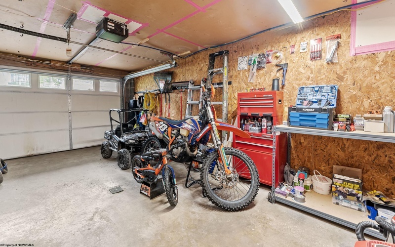 2299 Meadows Drive, Morgantown, West Virginia 26505, 3 Bedrooms Bedrooms, 6 Rooms Rooms,1 BathroomBathrooms,Single Family Detached,For Sale,Meadows,10164570