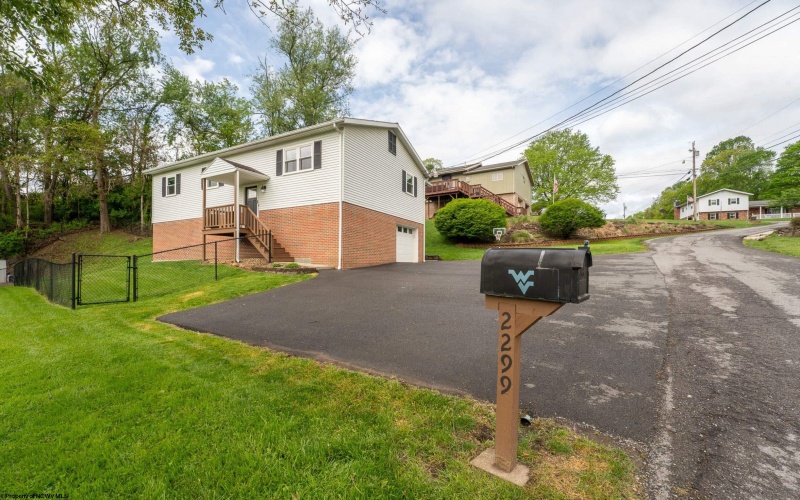 2299 Meadows Drive, Morgantown, West Virginia 26505, 3 Bedrooms Bedrooms, 6 Rooms Rooms,1 BathroomBathrooms,Single Family Detached,For Sale,Meadows,10164570