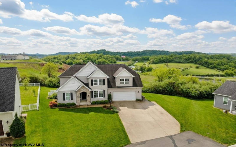 133 Elderbury Lane, Fairmont, West Virginia 26554, 4 Bedrooms Bedrooms, 11 Rooms Rooms,3 BathroomsBathrooms,Single Family Detached,For Sale,Elderbury,10164566