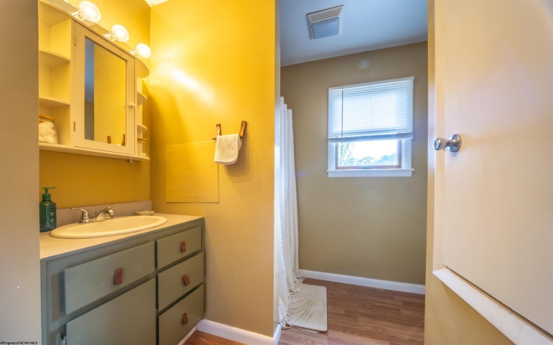 662 Brookhaven Road, Morgantown, West Virginia 26508, 3 Bedrooms Bedrooms, 6 Rooms Rooms,2 BathroomsBathrooms,Single Family Detached,For Sale,Brookhaven,10164580