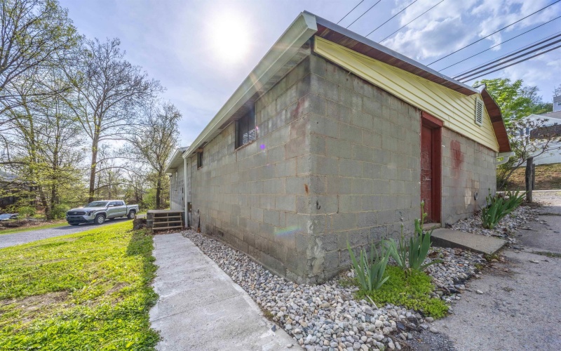 662 Brookhaven Road, Morgantown, West Virginia 26508, 3 Bedrooms Bedrooms, 6 Rooms Rooms,2 BathroomsBathrooms,Single Family Detached,For Sale,Brookhaven,10164580