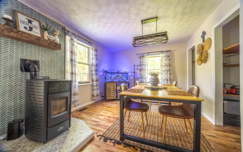 662 Brookhaven Road, Morgantown, West Virginia 26508, 3 Bedrooms Bedrooms, 6 Rooms Rooms,2 BathroomsBathrooms,Single Family Detached,For Sale,Brookhaven,10164580