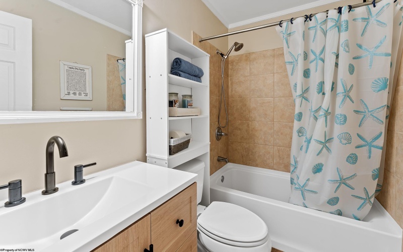 418 Shawnee Drive, Morgantown, West Virginia 26508, 3 Bedrooms Bedrooms, 7 Rooms Rooms,1 BathroomBathrooms,Single Family Detached,For Sale,Shawnee,10164579