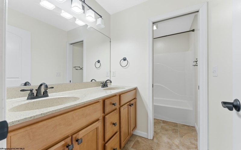 8 Cardiff Drive, Morgantown, West Virginia 26508-0000, 4 Bedrooms Bedrooms, 10 Rooms Rooms,3 BathroomsBathrooms,Single Family Detached,For Sale,Cardiff,10164583