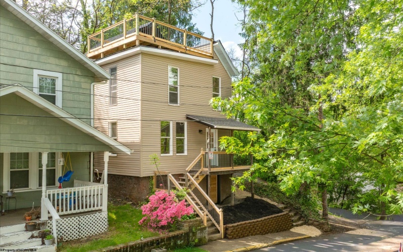 44 Edgehill Street, Morgantown, West Virginia 26501, 3 Bedrooms Bedrooms, 5 Rooms Rooms,1 BathroomBathrooms,Single Family Detached,For Sale,Edgehill,10164574