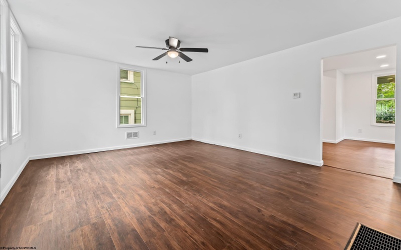 44 Edgehill Street, Morgantown, West Virginia 26501, 3 Bedrooms Bedrooms, 5 Rooms Rooms,1 BathroomBathrooms,Single Family Detached,For Sale,Edgehill,10164574