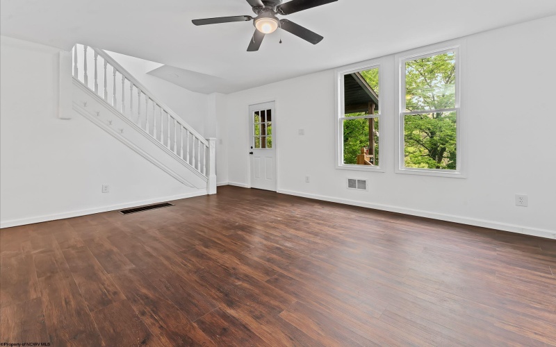 44 Edgehill Street, Morgantown, West Virginia 26501, 3 Bedrooms Bedrooms, 5 Rooms Rooms,1 BathroomBathrooms,Single Family Detached,For Sale,Edgehill,10164574