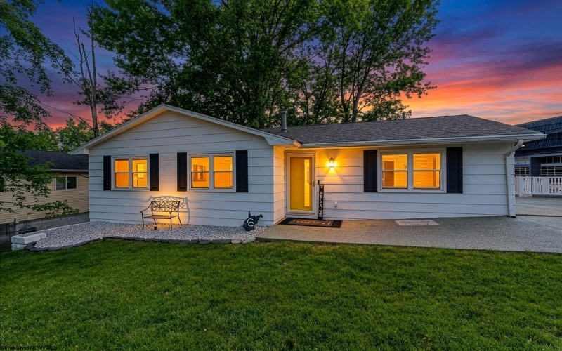 857 Willowdale Road, Morgantown, West Virginia 26505, 6 Bedrooms Bedrooms, 17 Rooms Rooms,5 BathroomsBathrooms,Single Family Detached,For Sale,Willowdale,10164598
