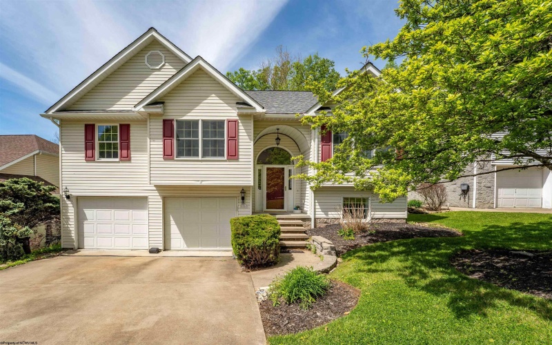 2062 Pinecrest Drive, Morgantown, West Virginia 26505, 4 Bedrooms Bedrooms, 9 Rooms Rooms,3 BathroomsBathrooms,Single Family Detached,For Sale,Pinecrest,10164575