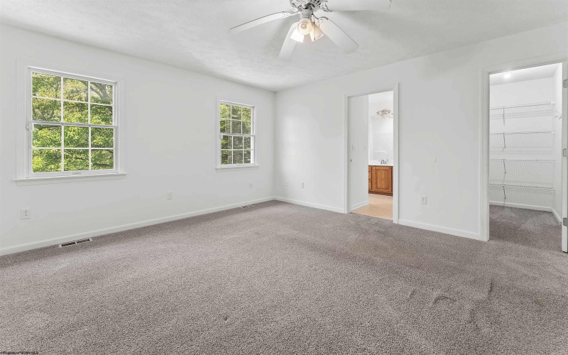 2062 Pinecrest Drive, Morgantown, West Virginia 26505, 4 Bedrooms Bedrooms, 9 Rooms Rooms,3 BathroomsBathrooms,Single Family Detached,For Sale,Pinecrest,10164575