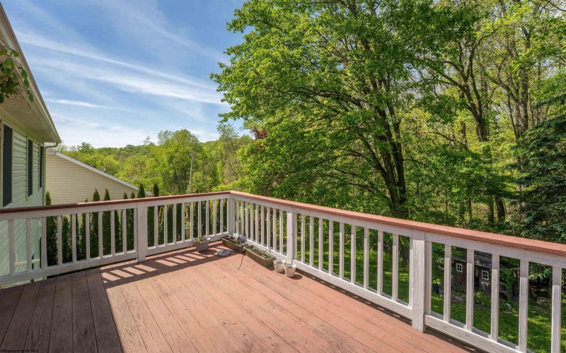 2062 Pinecrest Drive, Morgantown, West Virginia 26505, 4 Bedrooms Bedrooms, 9 Rooms Rooms,3 BathroomsBathrooms,Single Family Detached,For Sale,Pinecrest,10164575