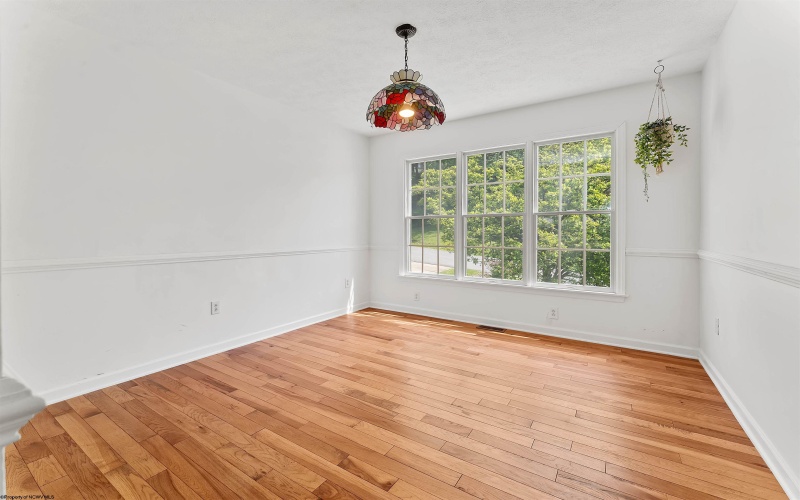 2062 Pinecrest Drive, Morgantown, West Virginia 26505, 4 Bedrooms Bedrooms, 9 Rooms Rooms,3 BathroomsBathrooms,Single Family Detached,For Sale,Pinecrest,10164575