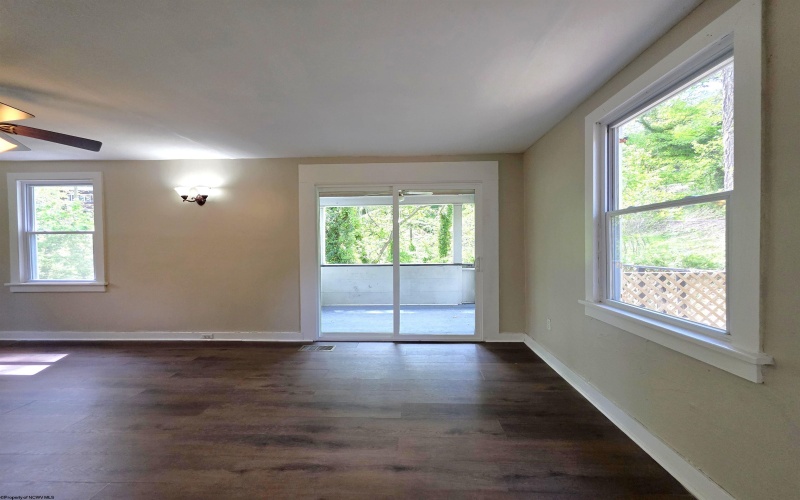 1300 Hillcrest Road, Fairmont, West Virginia 26554, 3 Bedrooms Bedrooms, 6 Rooms Rooms,2 BathroomsBathrooms,Single Family Detached,For Sale,Hillcrest,10164588
