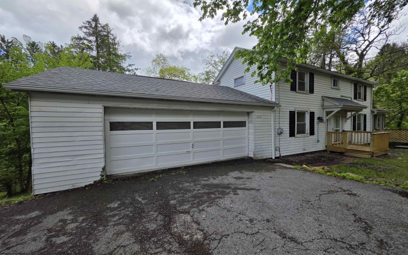 1300 Hillcrest Road, Fairmont, West Virginia 26554, 3 Bedrooms Bedrooms, 6 Rooms Rooms,2 BathroomsBathrooms,Single Family Detached,For Sale,Hillcrest,10164588