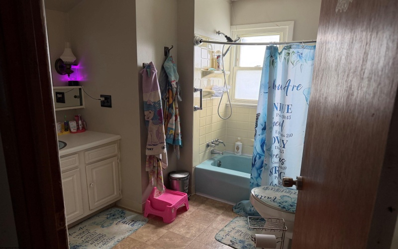 139 Custer Street, Belington, West Virginia 26250, 3 Bedrooms Bedrooms, 7 Rooms Rooms,1 BathroomBathrooms,Single Family Detached,For Sale,Custer,10164596