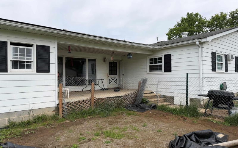 139 Custer Street, Belington, West Virginia 26250, 3 Bedrooms Bedrooms, 7 Rooms Rooms,1 BathroomBathrooms,Single Family Detached,For Sale,Custer,10164596