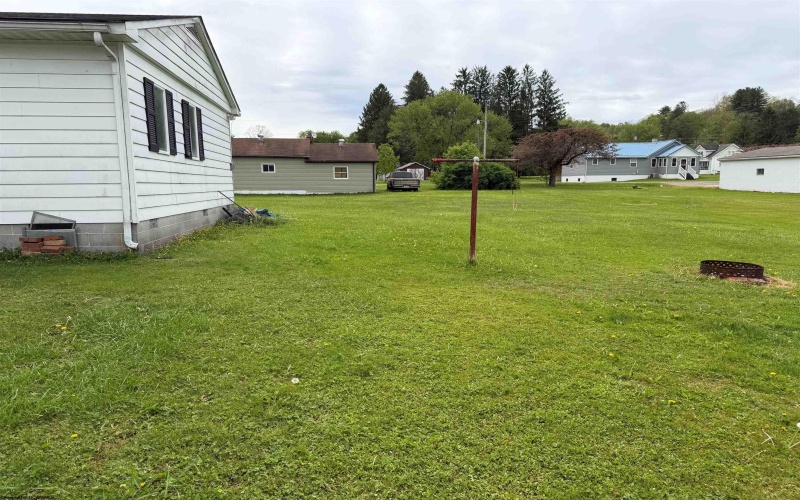 139 Custer Street, Belington, West Virginia 26250, 3 Bedrooms Bedrooms, 7 Rooms Rooms,1 BathroomBathrooms,Single Family Detached,For Sale,Custer,10164596