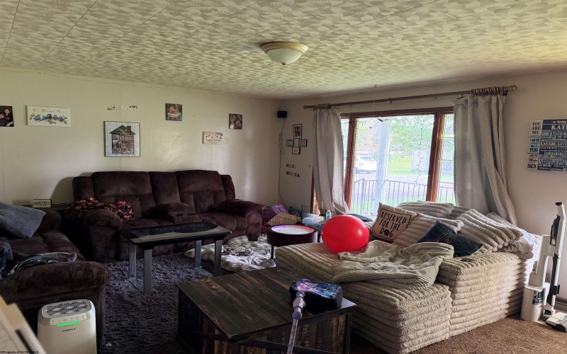 139 Custer Street, Belington, West Virginia 26250, 3 Bedrooms Bedrooms, 7 Rooms Rooms,1 BathroomBathrooms,Single Family Detached,For Sale,Custer,10164596