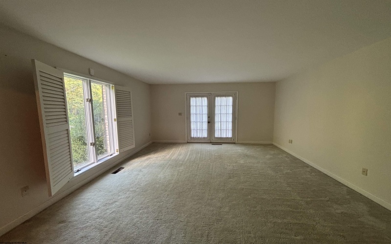 121 Stoneybrook Road, Clarksburg, West Virginia 26301-5658, 3 Bedrooms Bedrooms, 8 Rooms Rooms,2 BathroomsBathrooms,Single Family Detached,For Sale,Stoneybrook,10160756